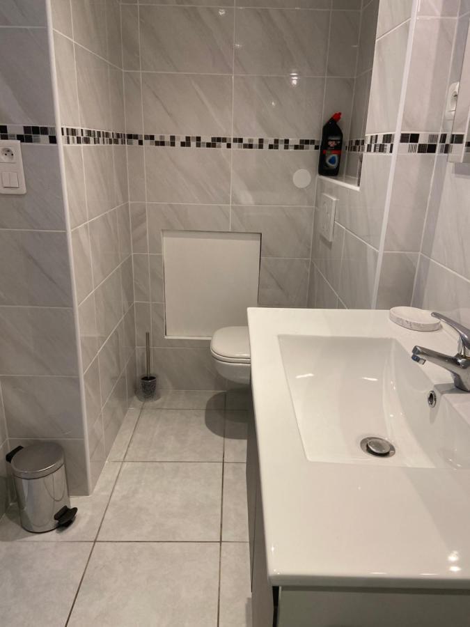 Appartement Paisible à Bassens  Extérieur photo